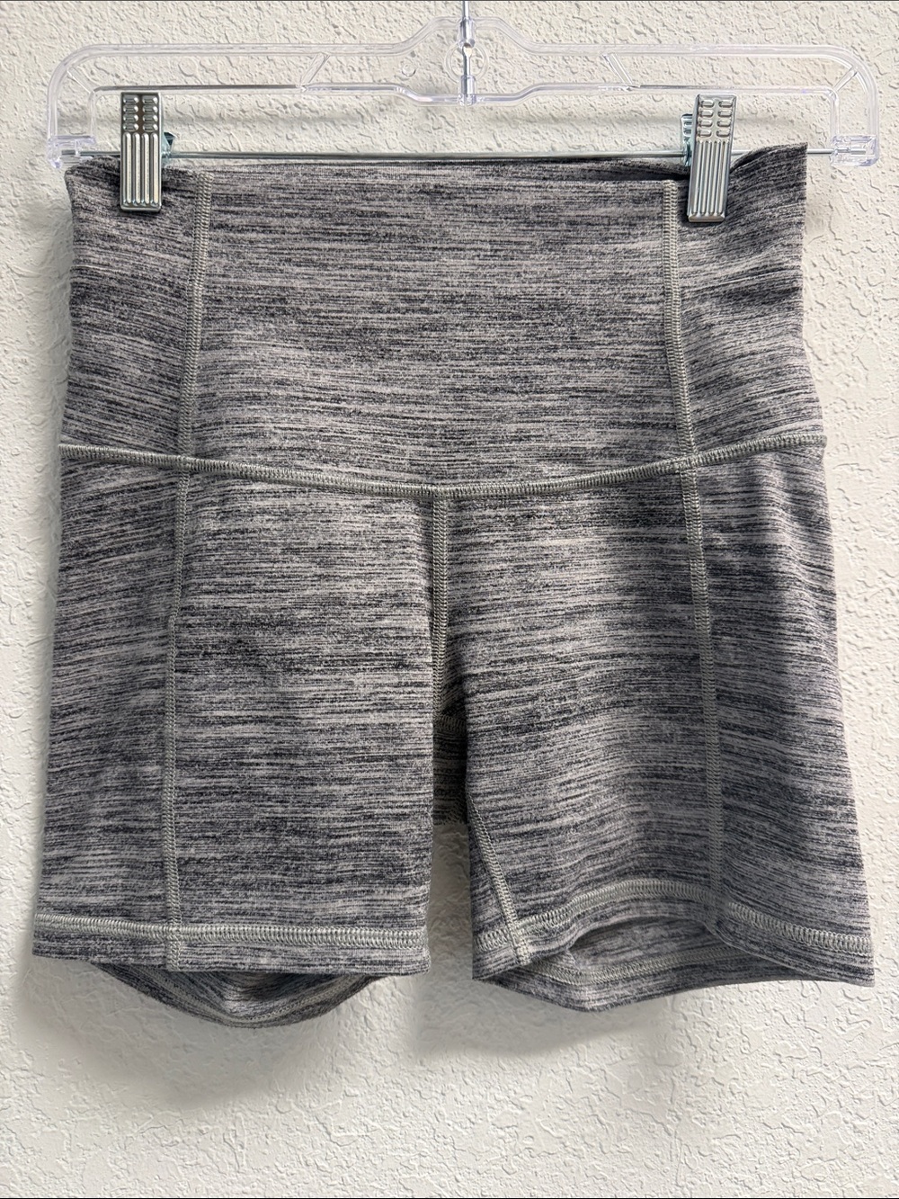 Lululemon High-Waist Heather Gray Women’s Active Shorts 4. 5”